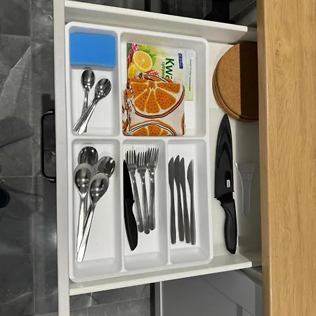 Brooklyn Parking On Street Katoviçe